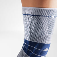 Bauerfeind - GenuTrain with Grip Top Knee Brace