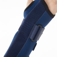 Elastic Hand Splint with Double Stays Best for Wrist Strains, Sprains and Wrist Injuries - Allowing Excellent Stabilization on the Wrist